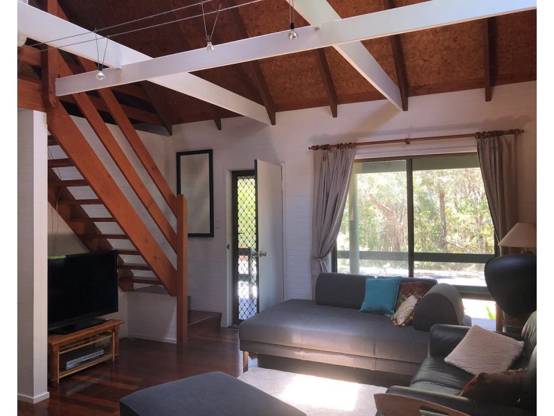 64 Elizabeth Street, Coochiemudlo Island QLD 4184