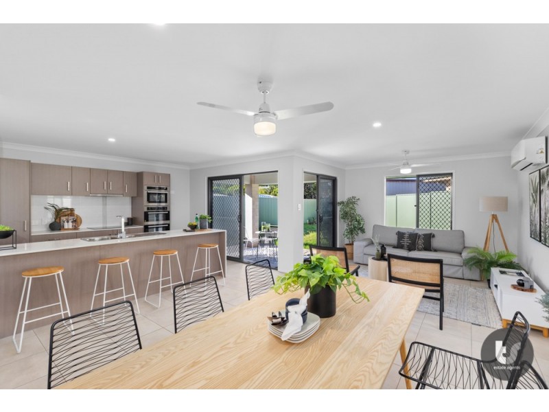 2/255 Colburn Avenue, Victoria Point QLD 4165