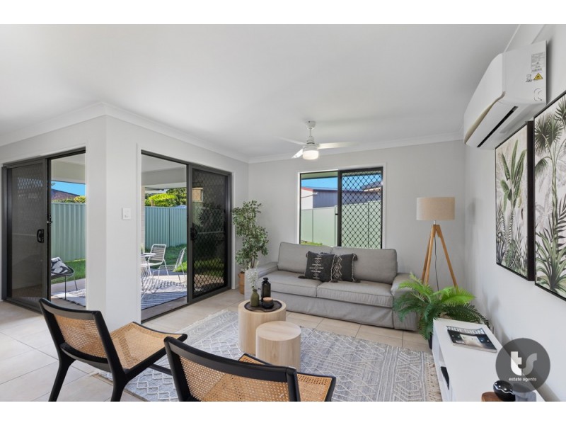2/255 Colburn Avenue, Victoria Point QLD 4165