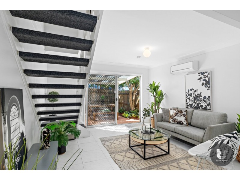 2/221 Middle Street, Cleveland QLD 4163