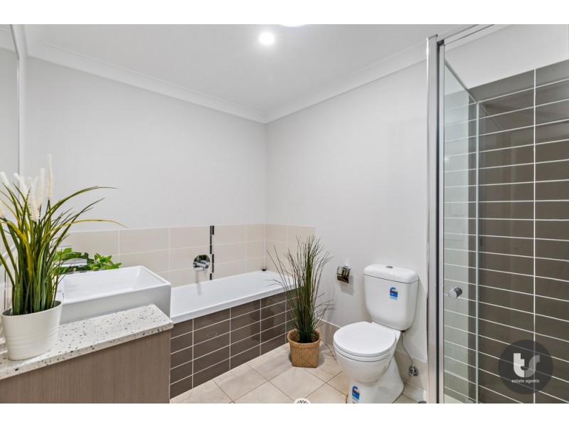 1/297 Colburn Avenue, Victoria Point QLD 4165