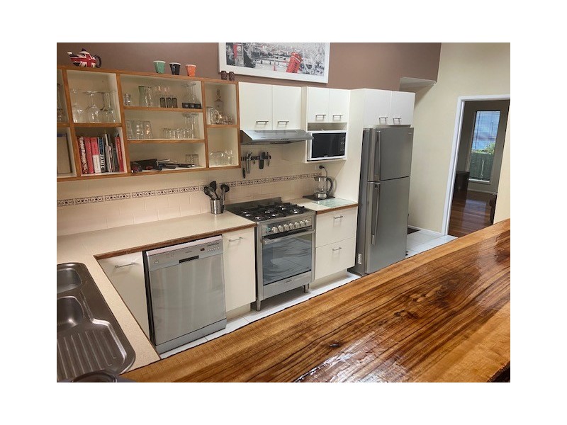 3-5 Eprapah Street, Coochiemudlo Island QLD 4184