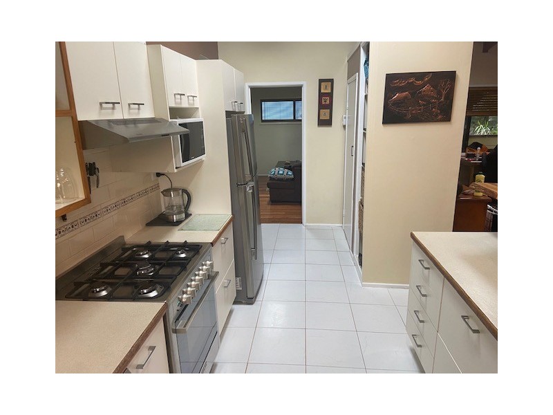 3-5 Eprapah Street, Coochiemudlo Island QLD 4184