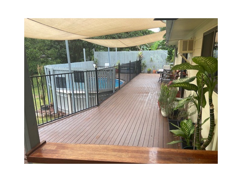 3-5 Eprapah Street, Coochiemudlo Island QLD 4184