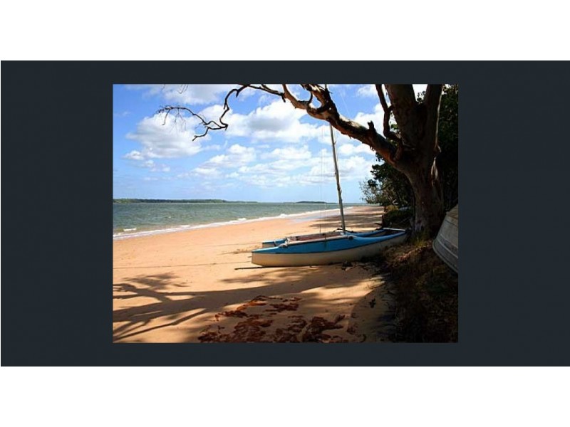 3-5 Eprapah Street, Coochiemudlo Island QLD 4184