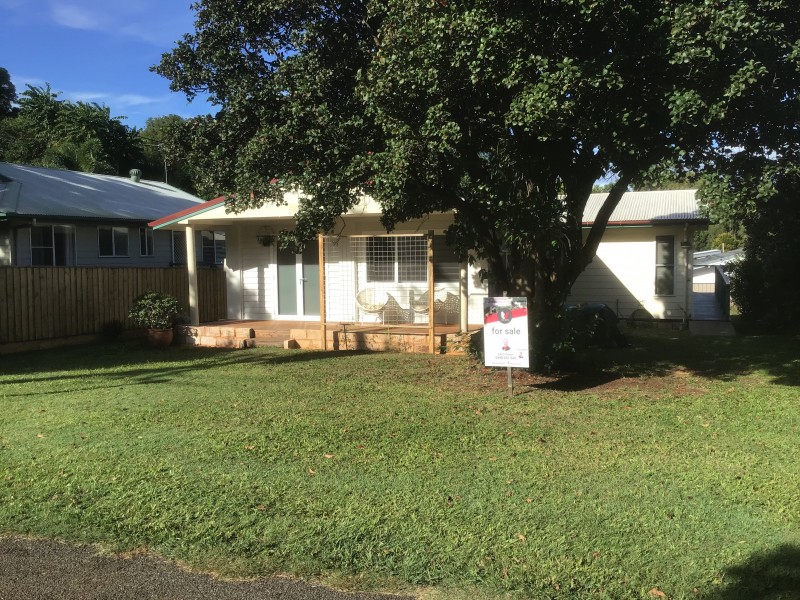 13 Kingfisher Street, Coochiemudlo Island QLD 4184