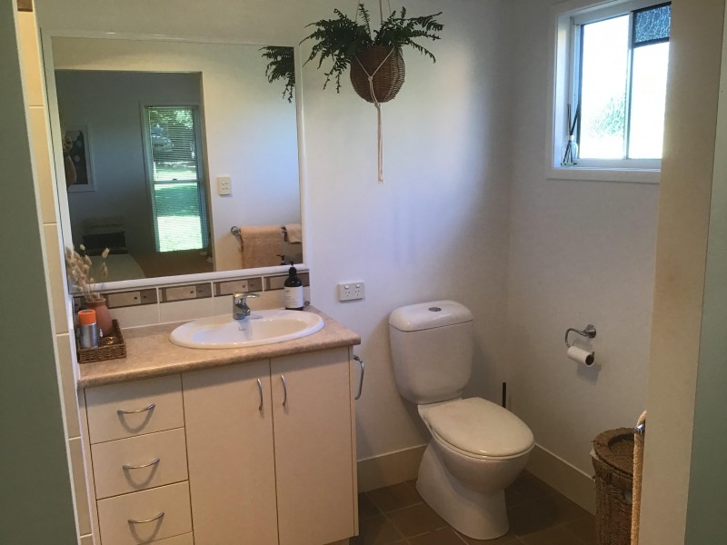 13 Kingfisher Street, Coochiemudlo Island QLD 4184