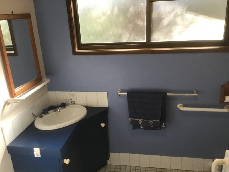 38 Carefree Street, Coochiemudlo Island QLD 4184