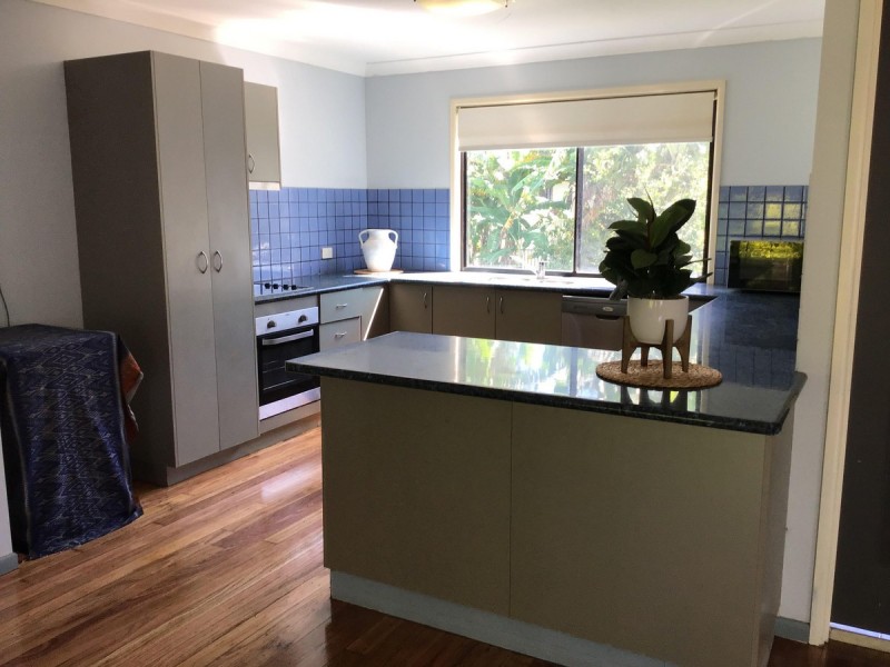 10 Mareela Street, Coochiemudlo Island QLD 4184