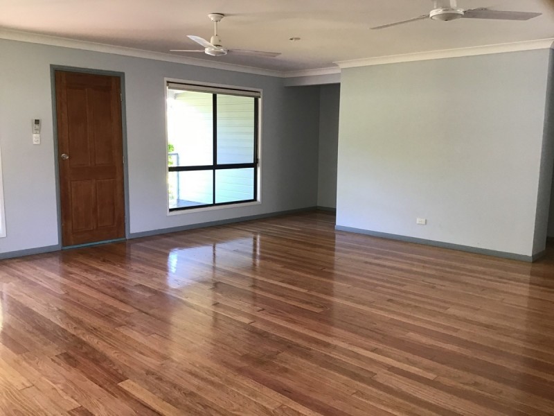 10 Mareela Street, Coochiemudlo Island QLD 4184