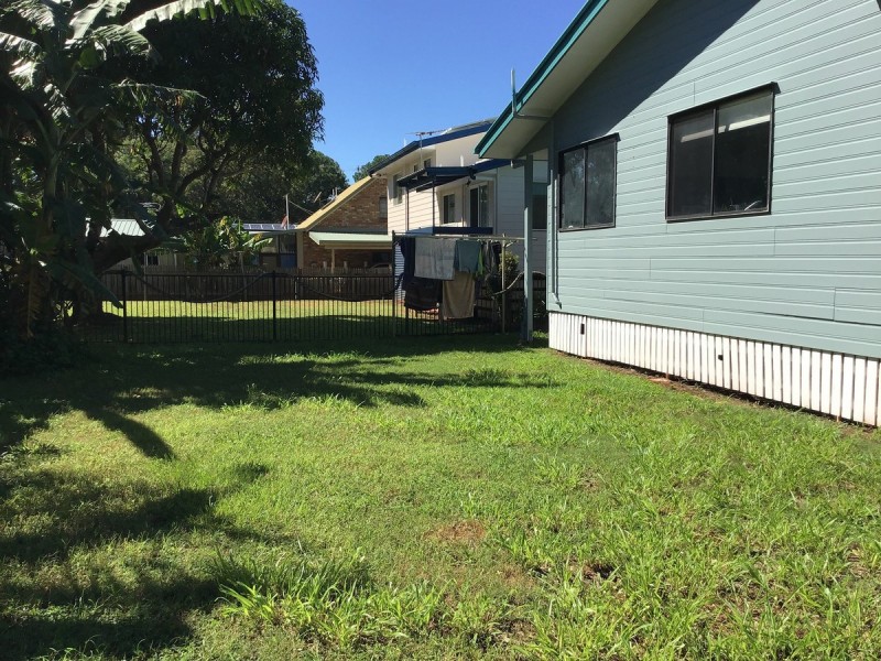 10 Mareela Street, Coochiemudlo Island QLD 4184