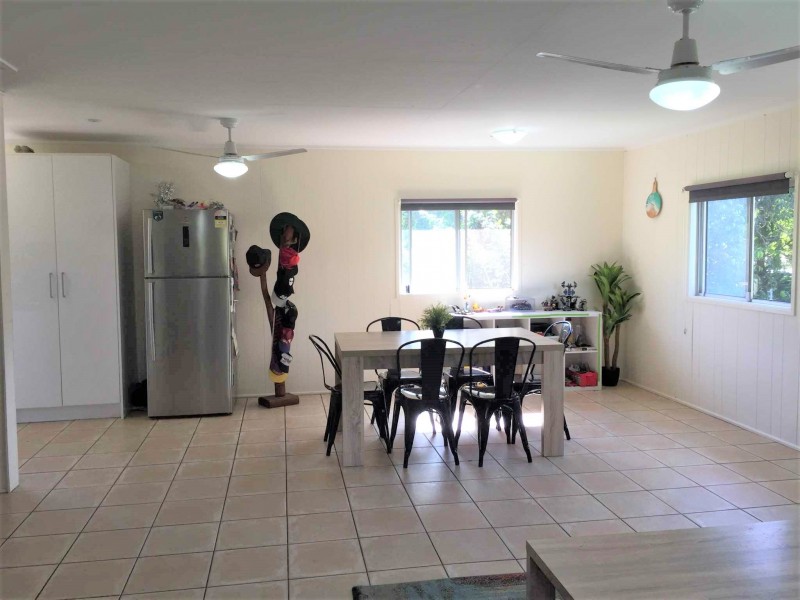 6 Dawn Street, Coochiemudlo Island QLD 4184