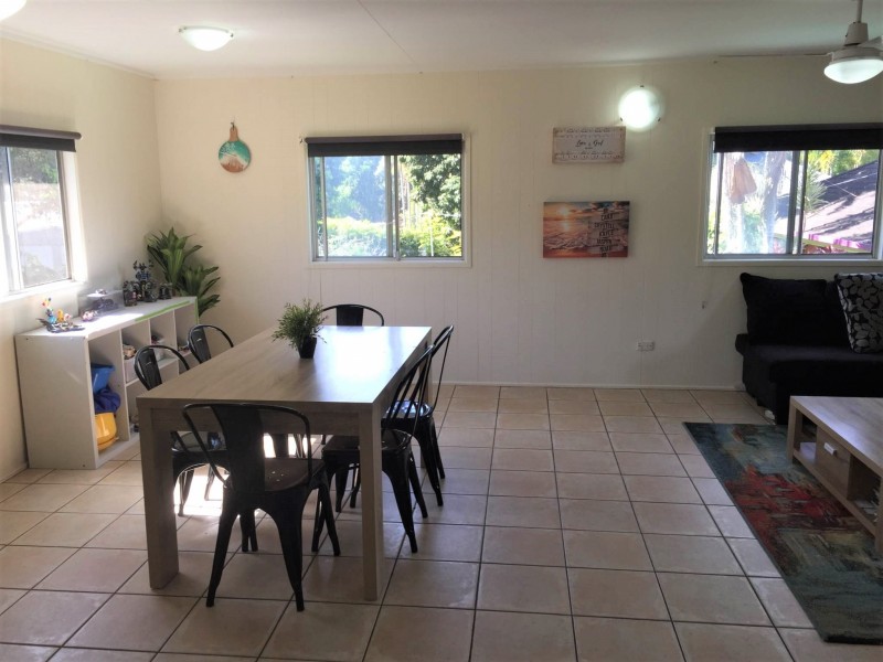 6 Dawn Street, Coochiemudlo Island QLD 4184