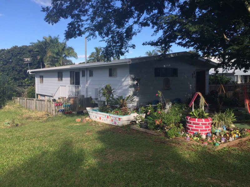 6 Dawn Street, Coochiemudlo Island QLD 4184