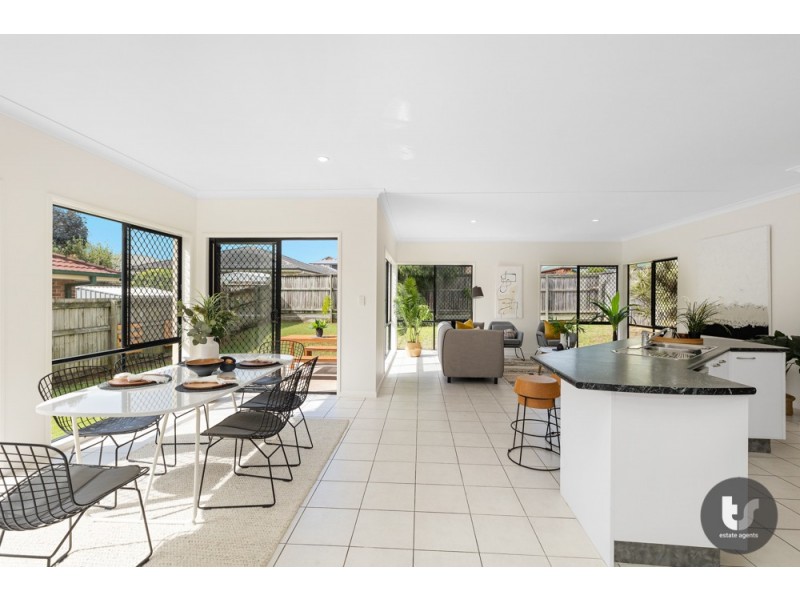 19a Baythorn Drive, Thornlands QLD 4164