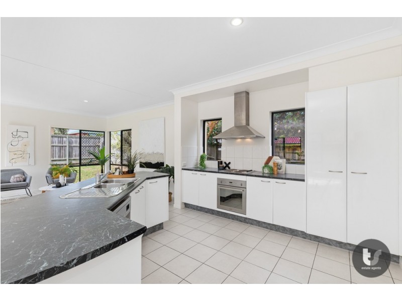 19a Baythorn Drive, Thornlands QLD 4164