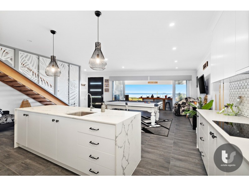 262 Queens Esplanade, Thorneside QLD 4158