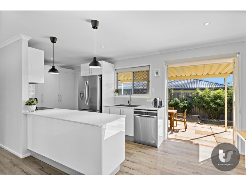 2 Rosella Street, Wellington Point QLD 4160