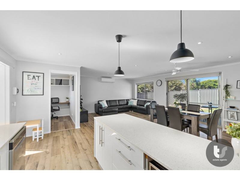 2 Rosella Street, Wellington Point QLD 4160