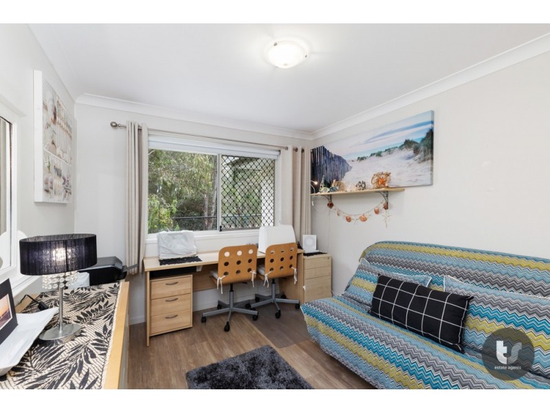 32 Lancaster Circuit, Redland Bay QLD 4165