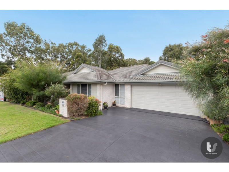 32 Lancaster Circuit, Redland Bay QLD 4165