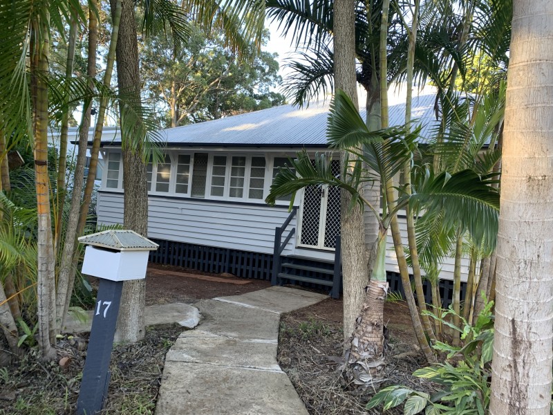 17 Kingfisher Street, Coochiemudlo Island QLD 4184