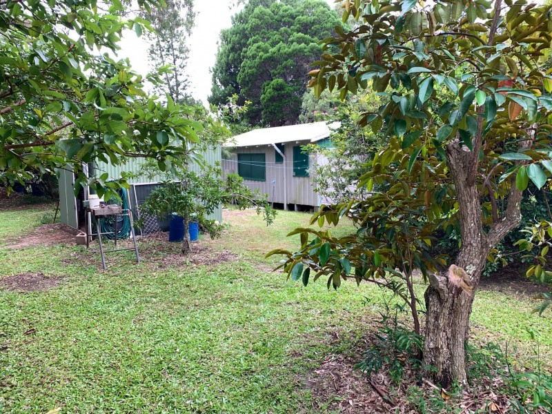 22-24 Mooroondu Street, Coochiemudlo Island QLD 4184