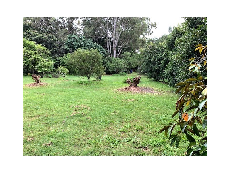 22-24 Mooroondu Street, Coochiemudlo Island QLD 4184