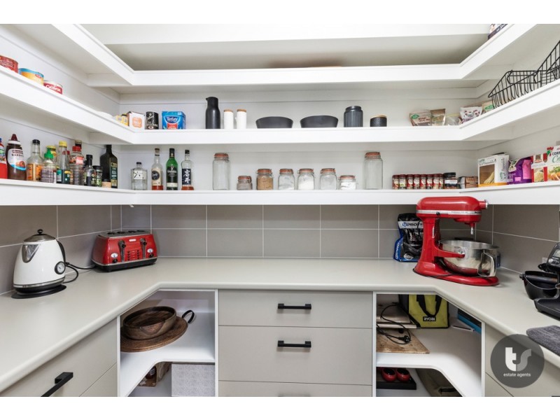 68 Lancaster Circuit, Redland Bay QLD 4165