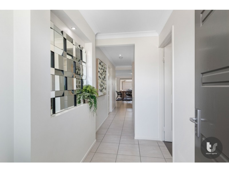 68 Lancaster Circuit, Redland Bay QLD 4165