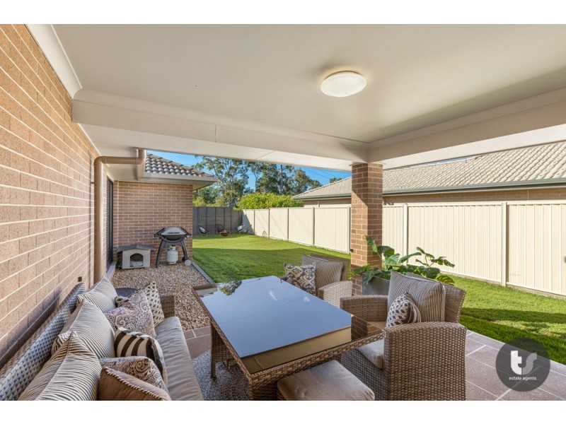 68 Lancaster Circuit, Redland Bay QLD 4165