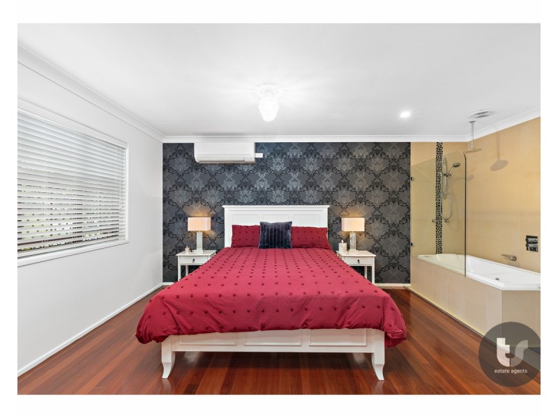 9 Waterford Crescent, Ormiston QLD 4160