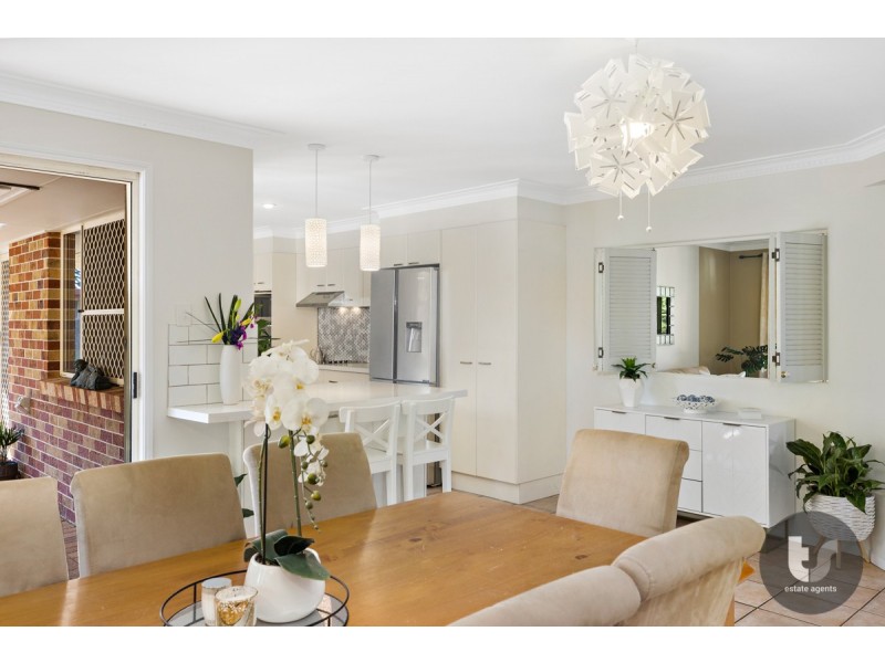 7 Westburn Court, Redland Bay QLD 4165
