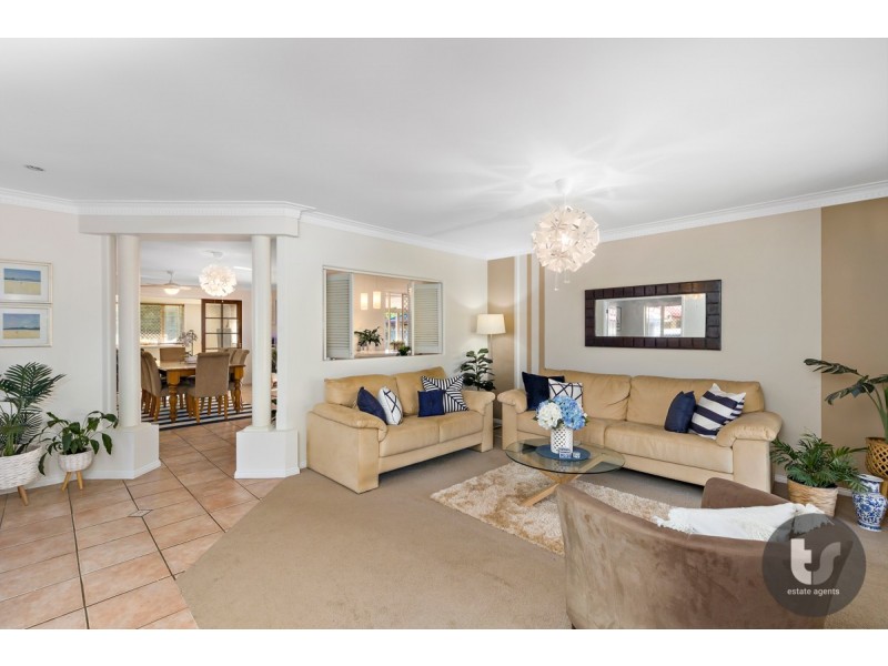 7 Westburn Court, Redland Bay QLD 4165