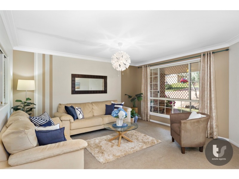 7 Westburn Court, Redland Bay QLD 4165