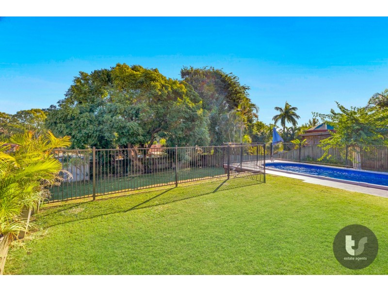 7 Westburn Court, Redland Bay QLD 4165