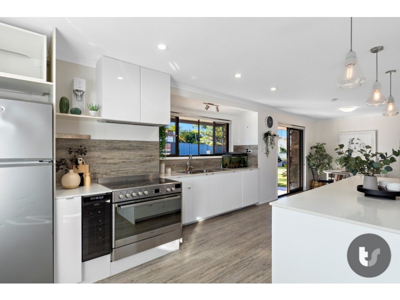 2 Tarcutta Street, Cleveland QLD 4163