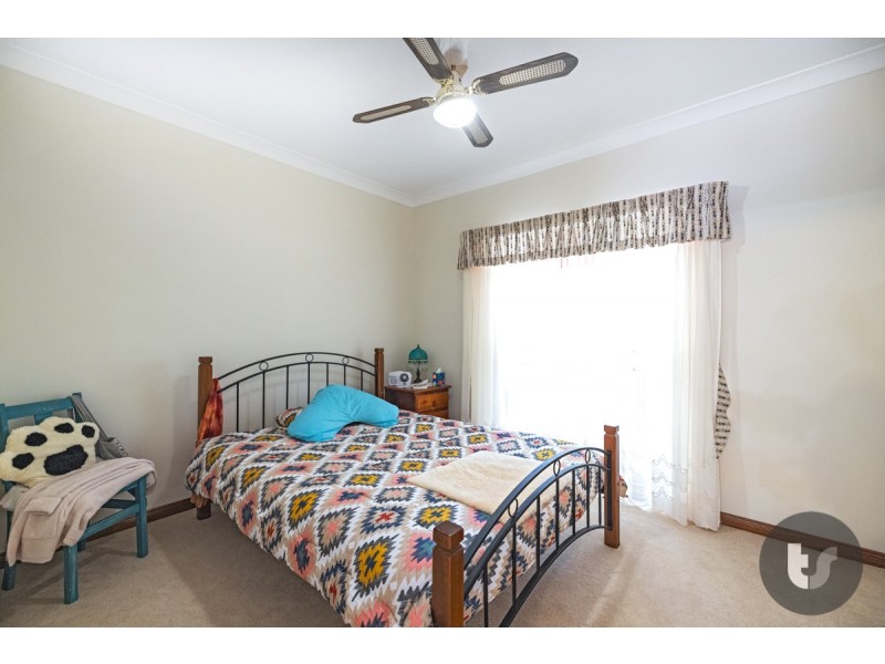 45 Hilltop Crs, Alexandra Hills QLD 4161