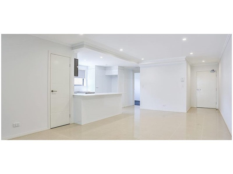 2/11 Collins Street, Nundah QLD 4012