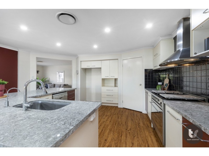 15 Caswell Crescent, Redland Bay QLD 4165