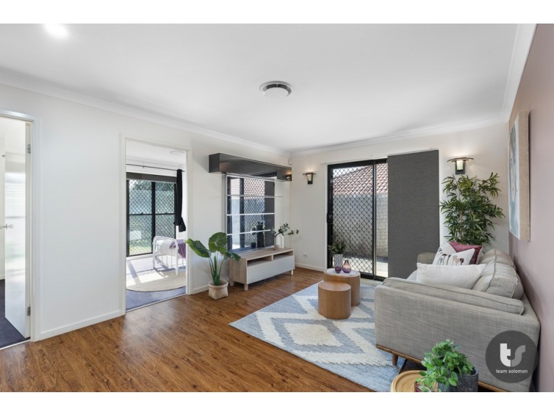 15 Caswell Crescent, Redland Bay QLD 4165