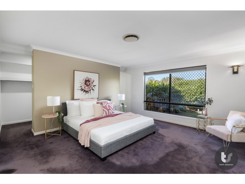 15 Caswell Crescent, Redland Bay QLD 4165