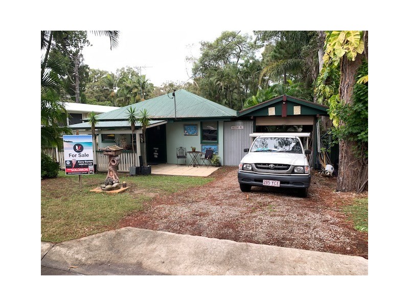 5 Merindah Street, Coochiemudlo Island QLD 4184