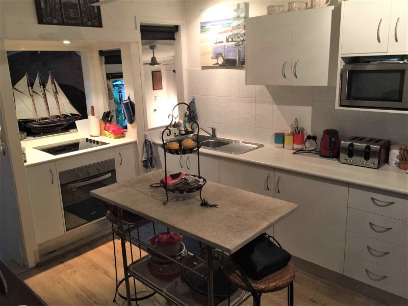 5 Merindah Street, Coochiemudlo Island QLD 4184