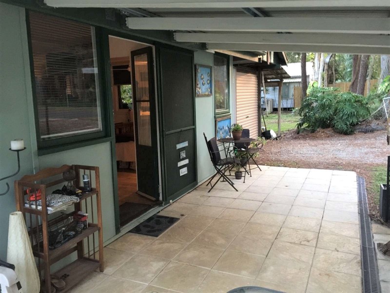 5 Merindah Street, Coochiemudlo Island QLD 4184