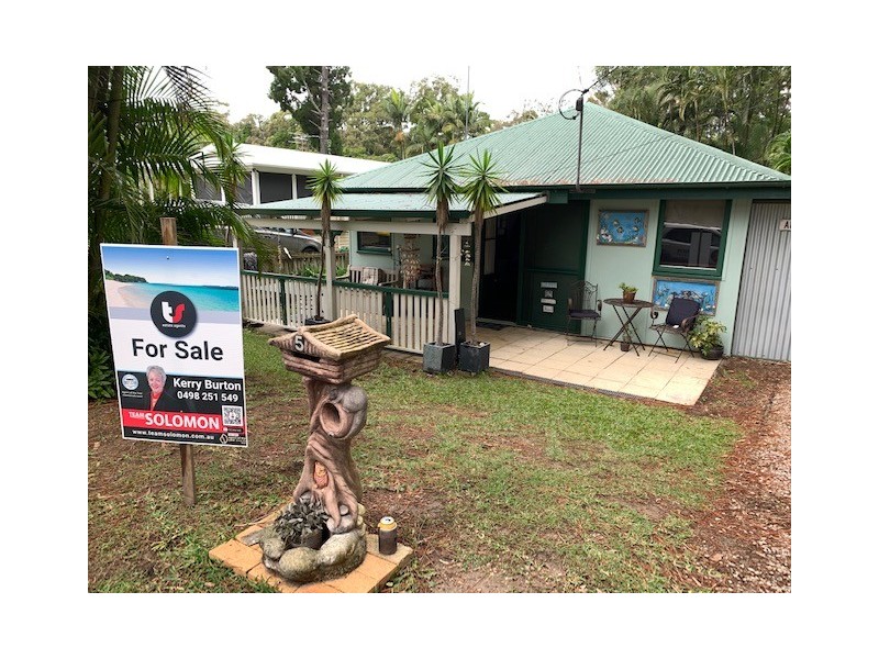 5 Merindah Street, Coochiemudlo Island QLD 4184