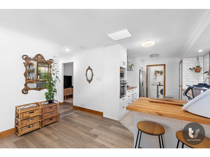 17 Falkirk Parade, Redland Bay QLD 4165