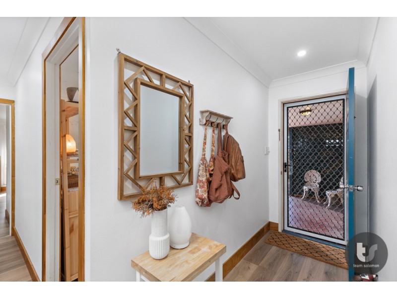 17 Falkirk Parade, Redland Bay QLD 4165