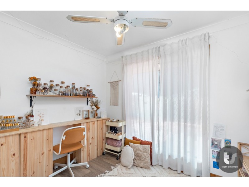 17 Falkirk Parade, Redland Bay QLD 4165