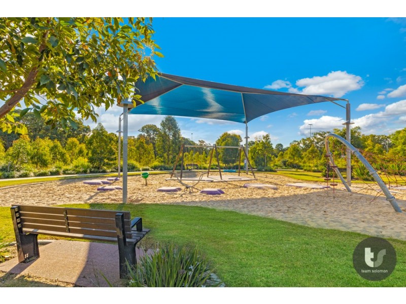 17 Falkirk Parade, Redland Bay QLD 4165